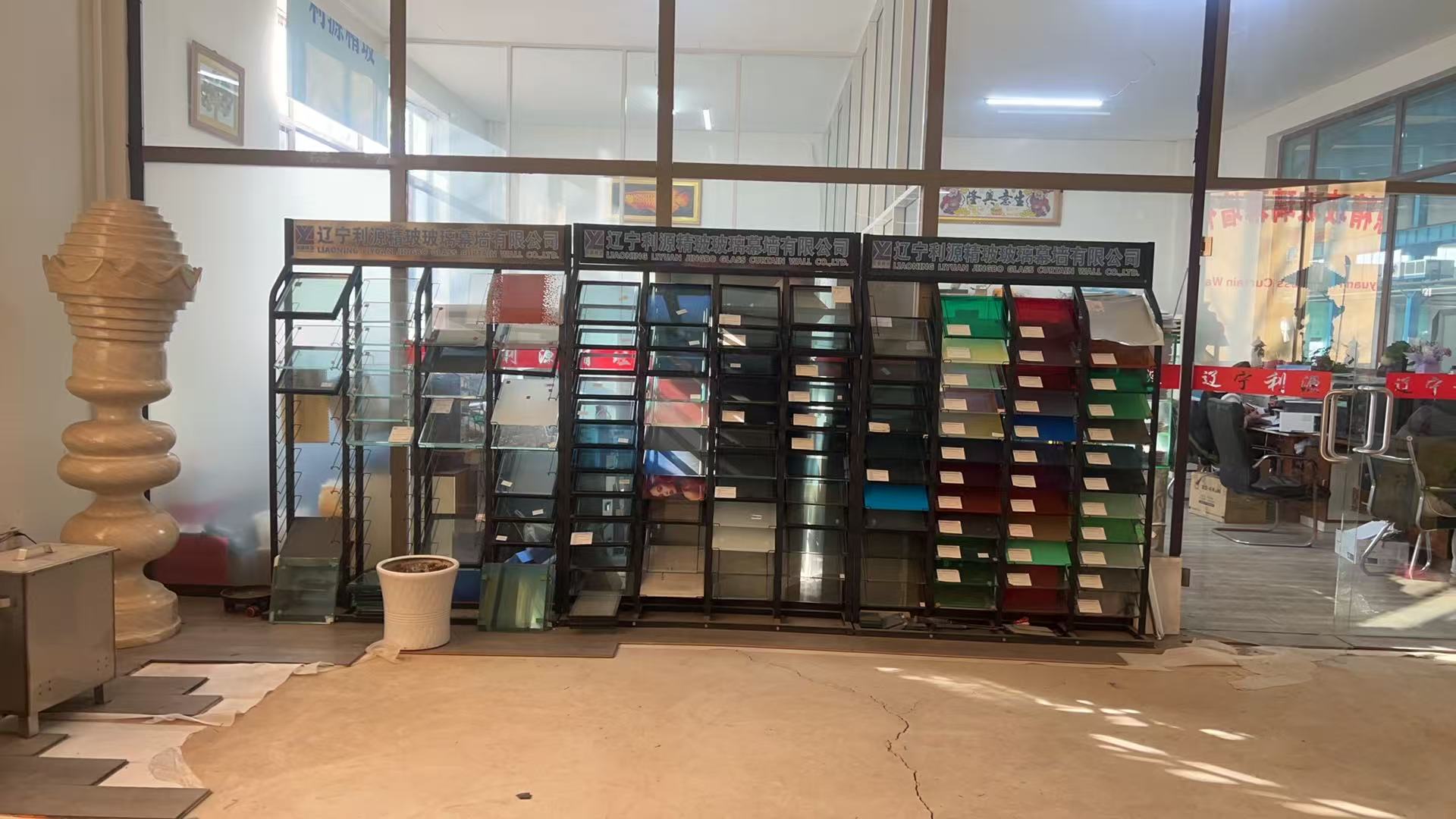 银川市工程玻璃批量采购钢化玻璃 - 一站式服务